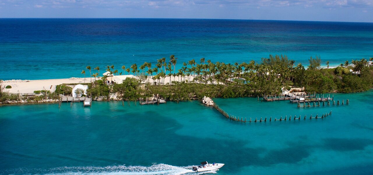 Living in Bahamas